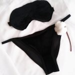 شورت و چشم بند مخمل مشکی