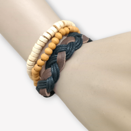 دستبند چند تایی دست ساز مهره و چرم گیس بافت