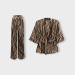 ست مانتو کیمونو و شلوار طرح زبرا کرپ نخ سایز 32 تا 62 سایز بزرگ موجود رویداسما roydasma