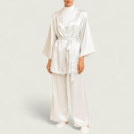 ست ربدوشامبر و شلوار ساتن کلاسیک سفید سایز 32 تا 62 (رنگبندی موجود) رویداسما roydasma سایز بزرگ موجود