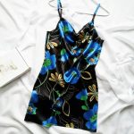 پیراهن ساتن بندی گل شقایق بنفش یقه شل پیراهن ساتن بندی گل شقایق بنفش