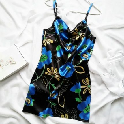 پیراهن ساتن بندی گل شقایق بنفش یقه شل پیراهن ساتن بندی گل شقایق بنفش