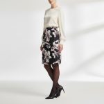 دامن کوتاه ای لاین کمرکش گل لیلیوم با زمینه مشکی بلند کرپ نخ پفکی قد 60cm سایز 32 تا 62 رویداسما roydasma سایز بزرگ موجود