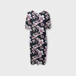 پیراهن میدی گلدار گل لیلیوم با زمینه مشکی آستین کشی کوتاه کرپ نخ پفکی قد 100cm سایز 32 تا 62 سایز بزرگ موجود رویداسما roydasma