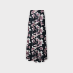 دامن بلند نیم کلوش پشت کش گل لیلیوم با زمینه مشکی کرپ نخ پفکی قد 110cm سایز 32 تا 62 رویداسما roydasma سایز بزرگ موجود