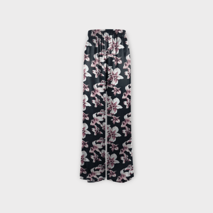 شلوار بگ کمرکش گل لیلیوم با زمینه مشکی بلند کرپ نخ پفکی سایز 32 تا 62 رویداسما roydasma سایز بزرگ موجود